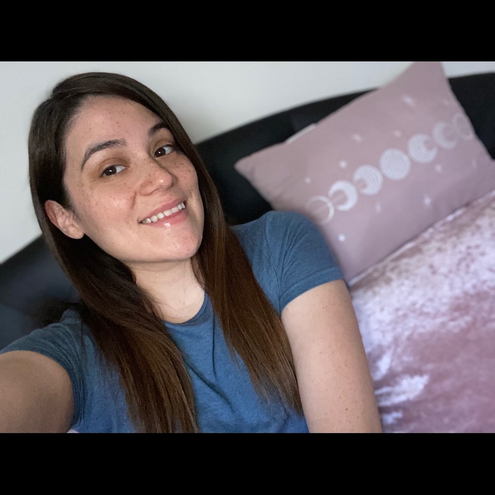 Meet your Posher, Julia